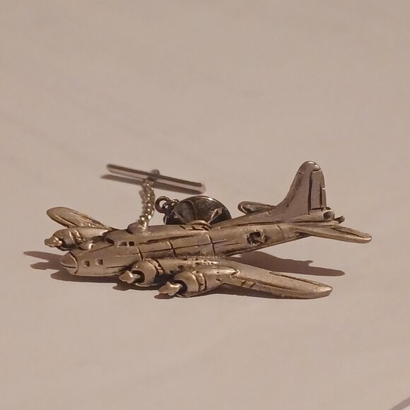 Vintage Silver Tone Boeing B-17 Bomber Plane Pin - Picture 4 of 5